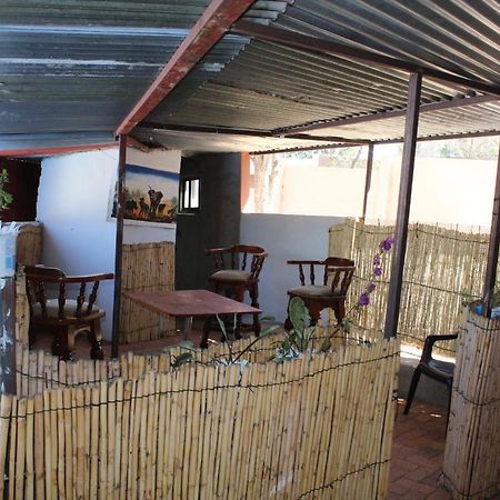 Yoieli Guest House Windhoek Exterior photo